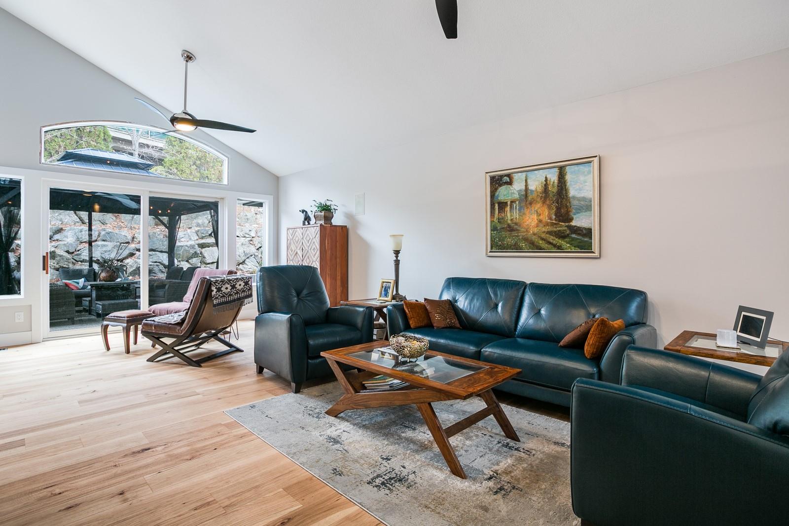 4172 Gallaghers Grove, Kelowna Property Listing